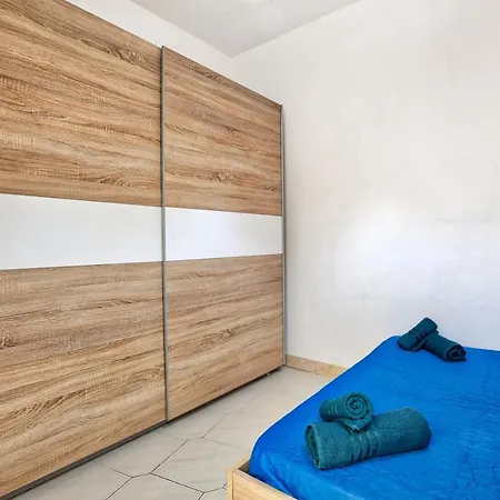 Mi2 - Sea Front - St Paul's Islands! Appartement St. Paul's Bay